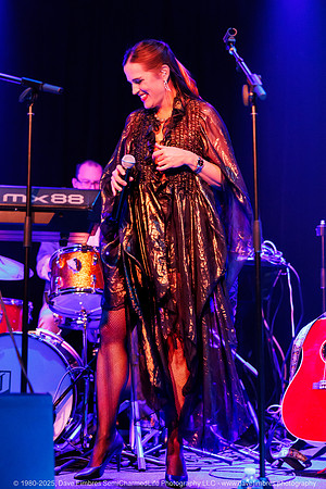 20251026 Juliet Lloyd at Jammin' Java 4661