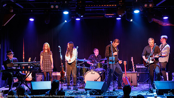 20251129 Mark Williams and Friends at Jammin' Java 8252