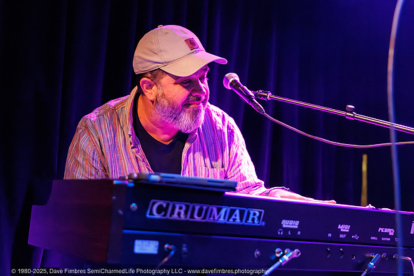 20251128 Bobby Thompson Band at Jammin' Java 7184