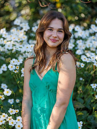 20231022 Jocelyn Brooks at Bishop's Garden 8205