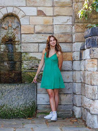 20231022 Jocelyn Brooks at Bishop's Garden 8235