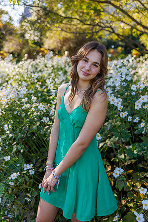 20231022 Jocelyn Brooks at Bishop's Garden 9554