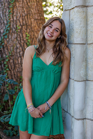20231022 Jocelyn Brooks at Bishop's Garden 9624