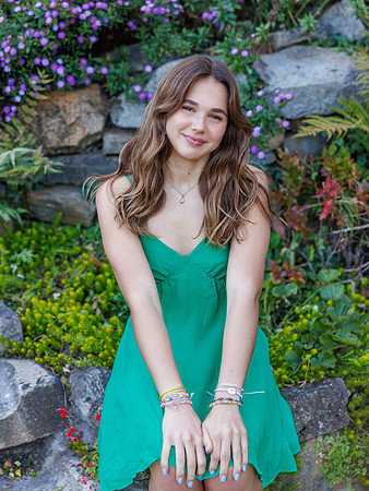 20231022 Jocelyn Brooks at Bishop's Garden 9739