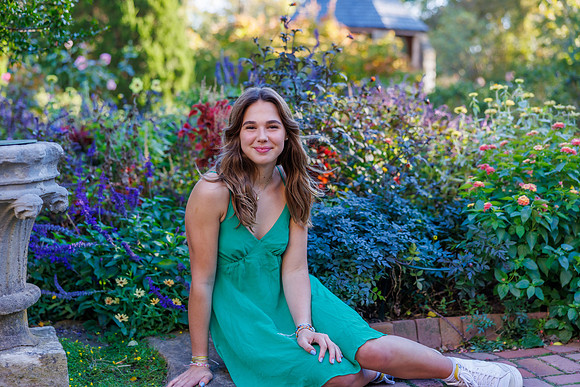 20231022 Jocelyn Brooks at Bishop's Garden 9903