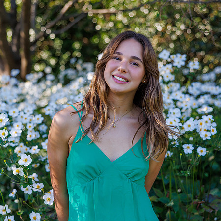 20231022 Jocelyn Brooks at Bishop's Garden 9571