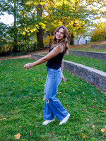20231022 Jocelyn Brooks at Bishop's Garden 9422-2