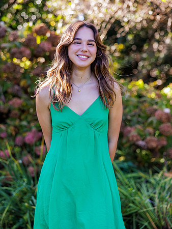 20231022 Jocelyn Brooks at Bishop's Garden 9475
