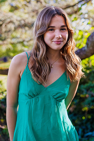 20231022 Jocelyn Brooks at Bishop's Garden 9581