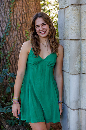 20231022 Jocelyn Brooks at Bishop's Garden 9627
