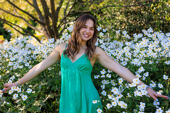20231022 Jocelyn Brooks at Bishop's Garden 9498