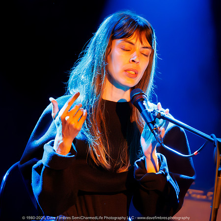 20250528 Julie Byrne at Union Stage 0521-Enhanced-NR