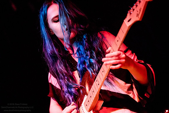 20180712 Elizabeth II at Black Cat 5513