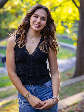 20231022 Jocelyn Brooks at Bishop's Garden 0031